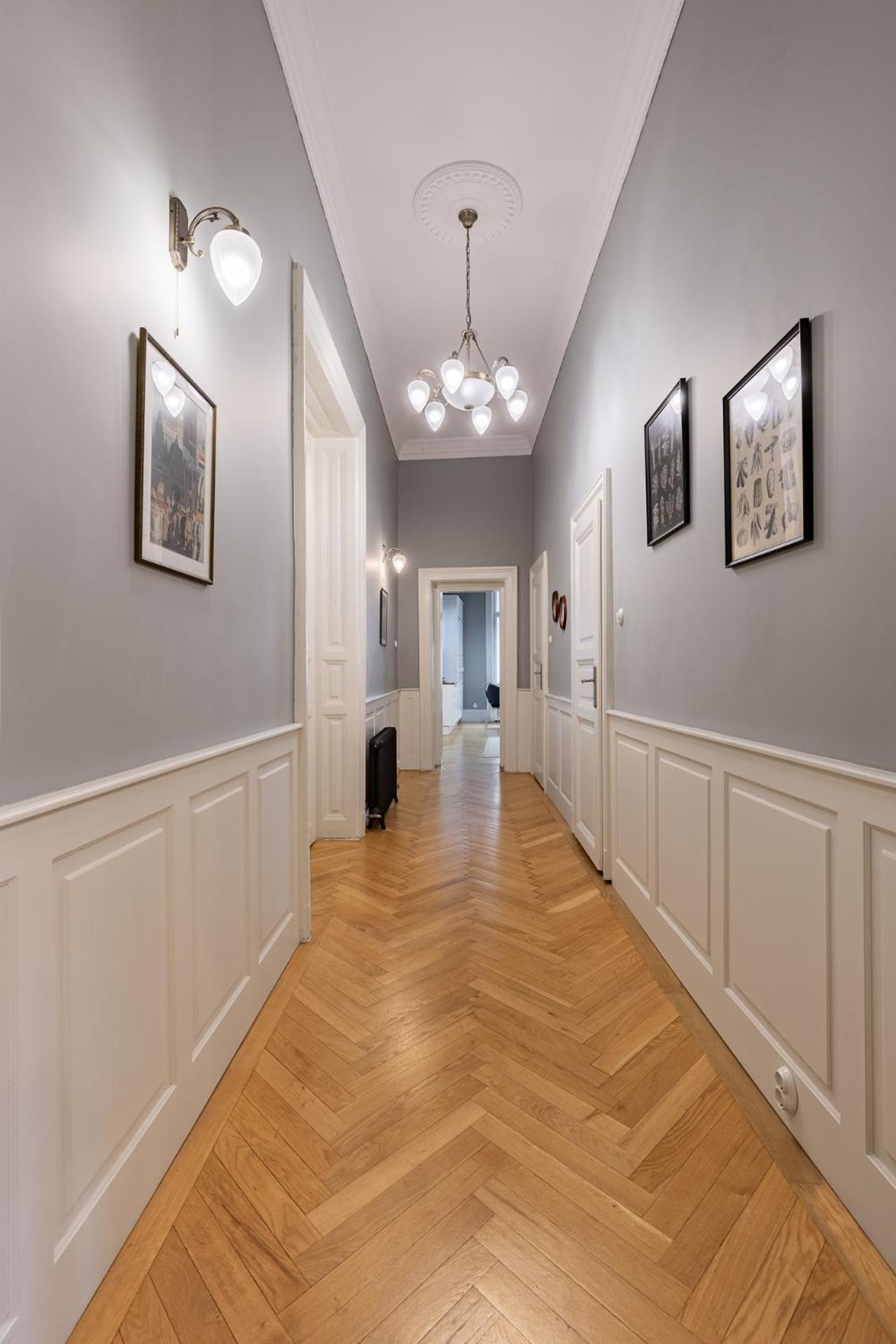 Spacious Victorian Residence By Grand Boulevard Budapest Bagian luar foto