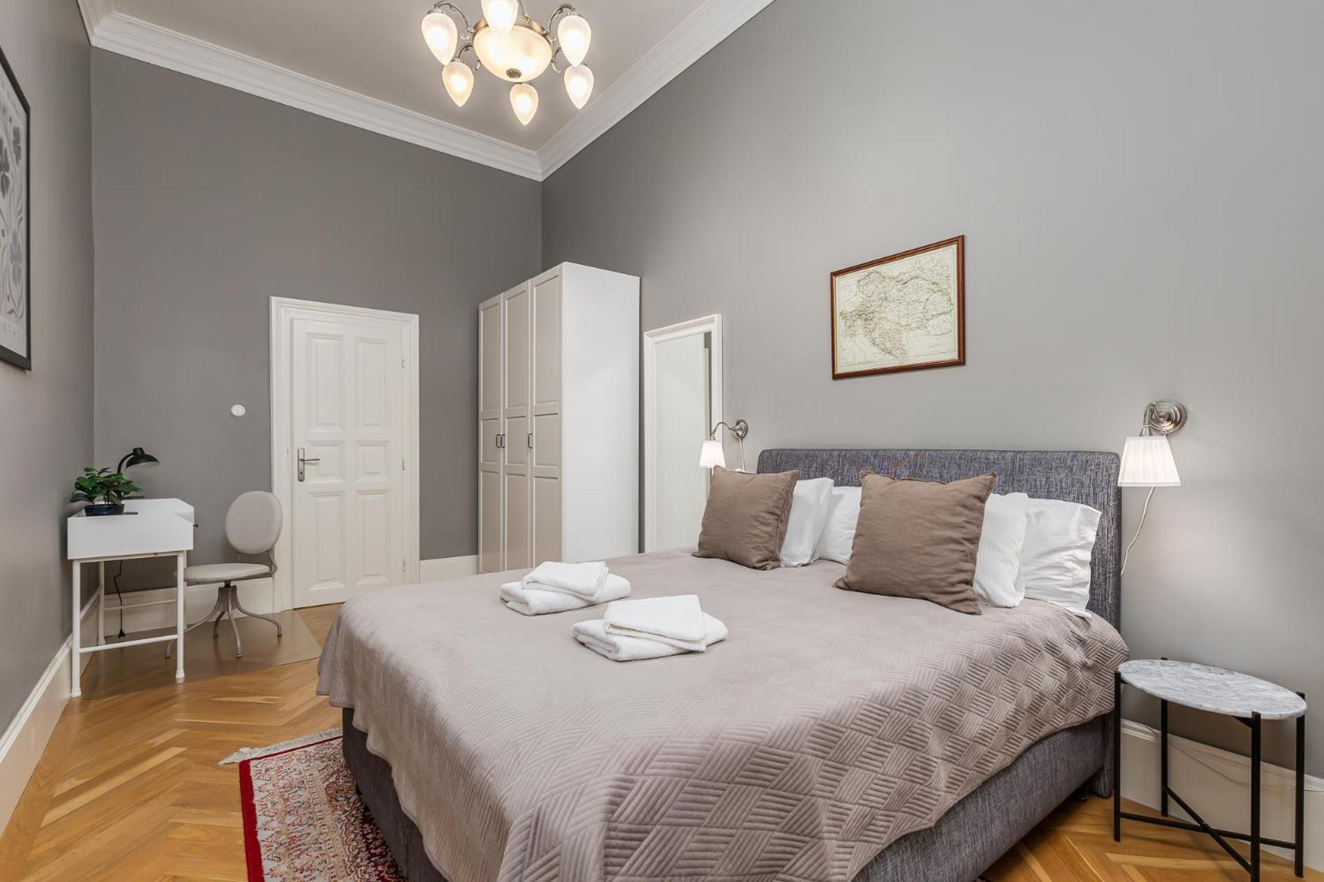 Spacious Victorian Residence By Grand Boulevard Budapest Bagian luar foto