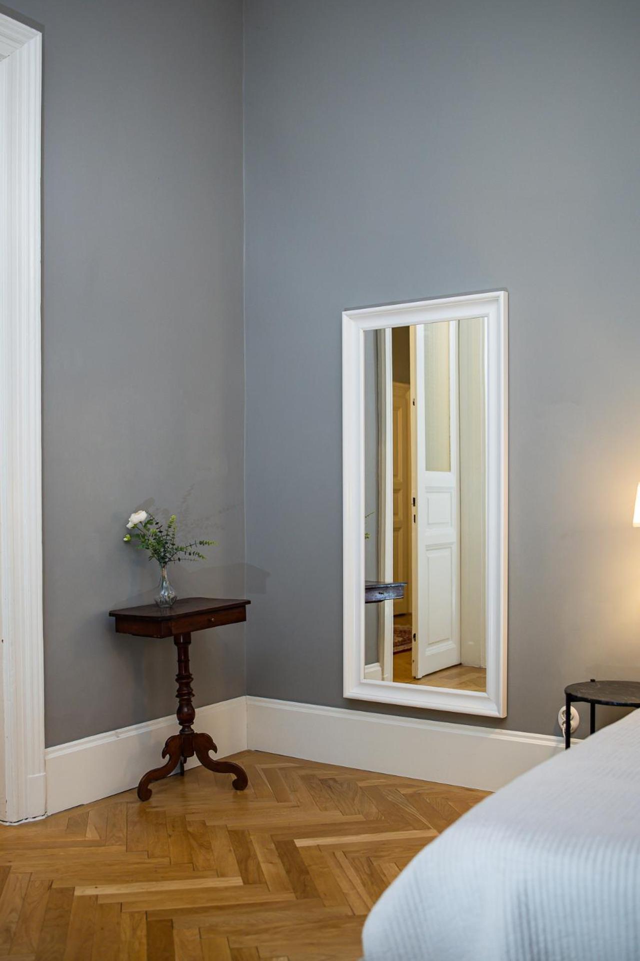 Spacious Victorian Residence By Grand Boulevard Budapest Bagian luar foto