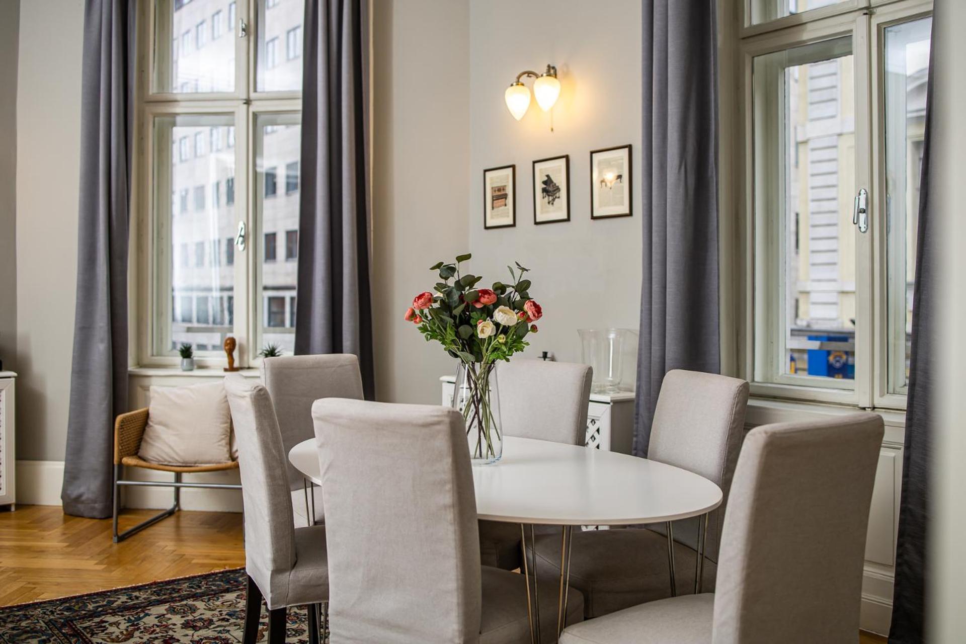 Spacious Victorian Residence By Grand Boulevard Budapest Bagian luar foto